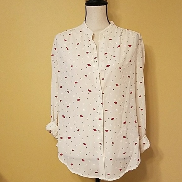 SHIRT BUTTONS DOWN VALENTINES DAY PRINT LIPS AND POLKA DOTS SZ L - Picture 3 of 8
